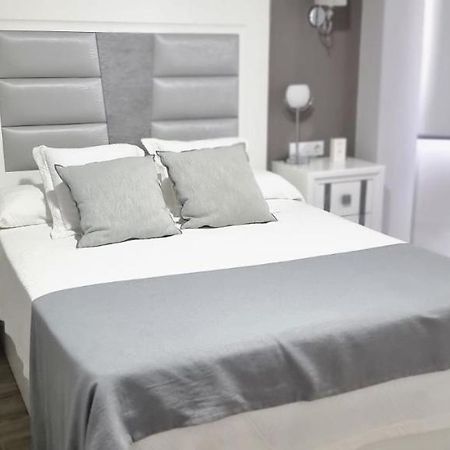 Virrey Del Pino - Apartamento En Баэна Экстерьер фото