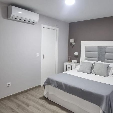 Virrey Del Pino - Apartamento En Баэна Экстерьер фото
