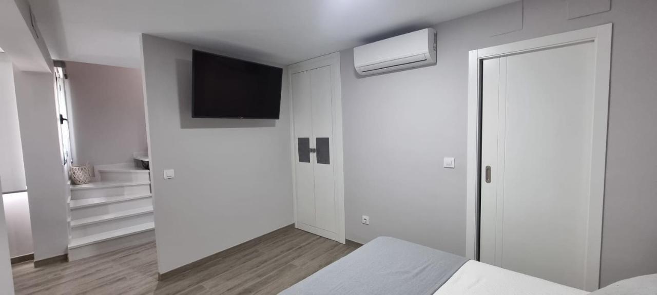 Virrey Del Pino - Apartamento En Баэна Экстерьер фото